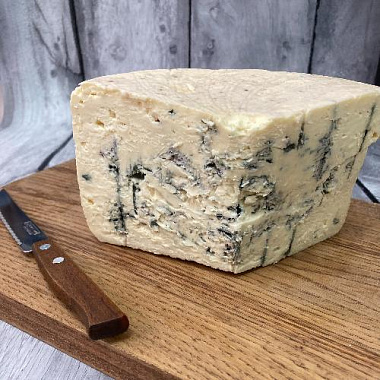 Сыр “Дор Блю“ с голубой плесенью 50%,150г